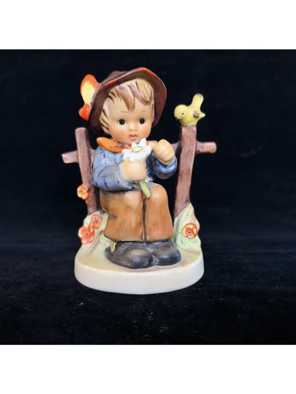 Vintage Goebel Hummel 174 She Loves Me She Loves Me Not TMK3 4.25in Figurine